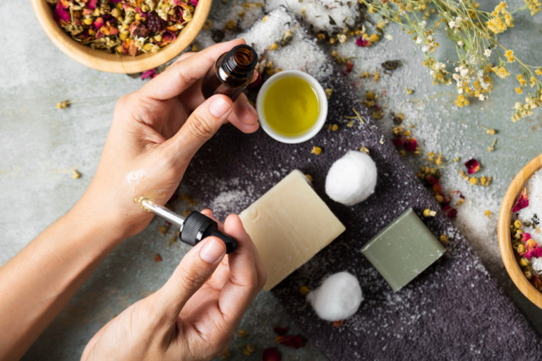 Benefits of Using Homeopathic Cosmetics for Skin and Hair Care